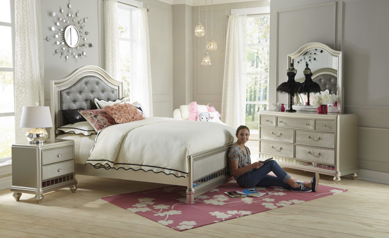 Transitional Champagne Silver Youth Bedroom