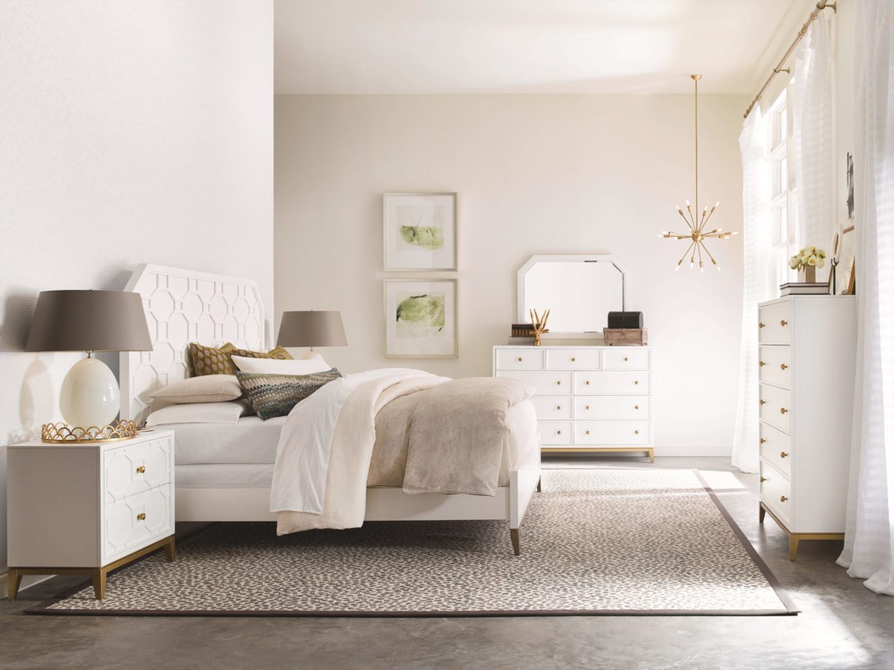 MODERN WHITE AND GOLD BEDROOM