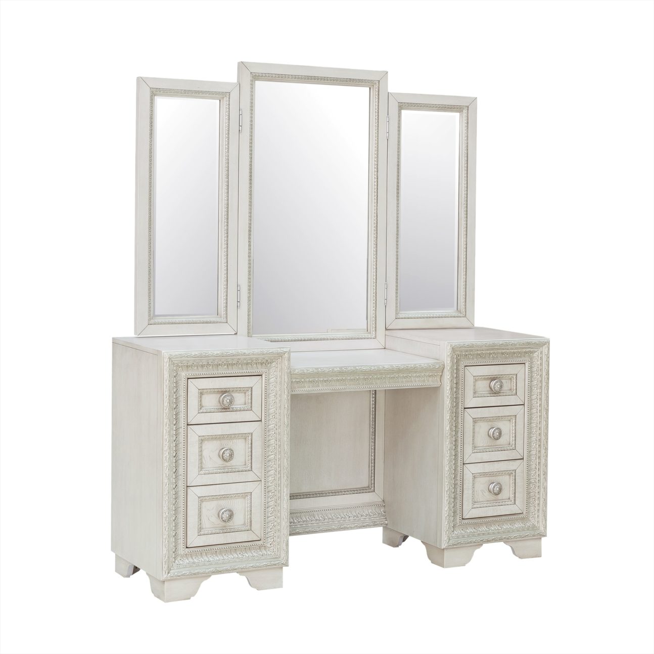 Traditional Champagne Silver Bedroom - Image 8